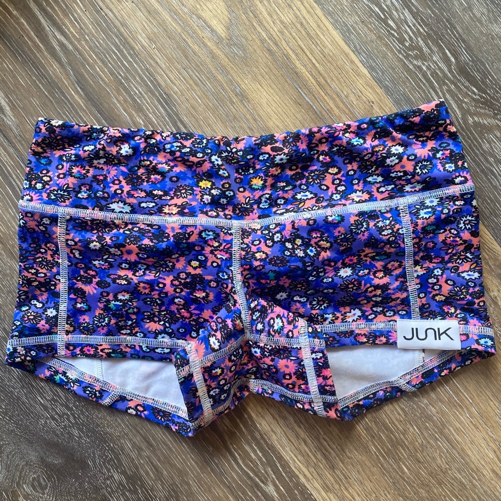 FLEO shorts